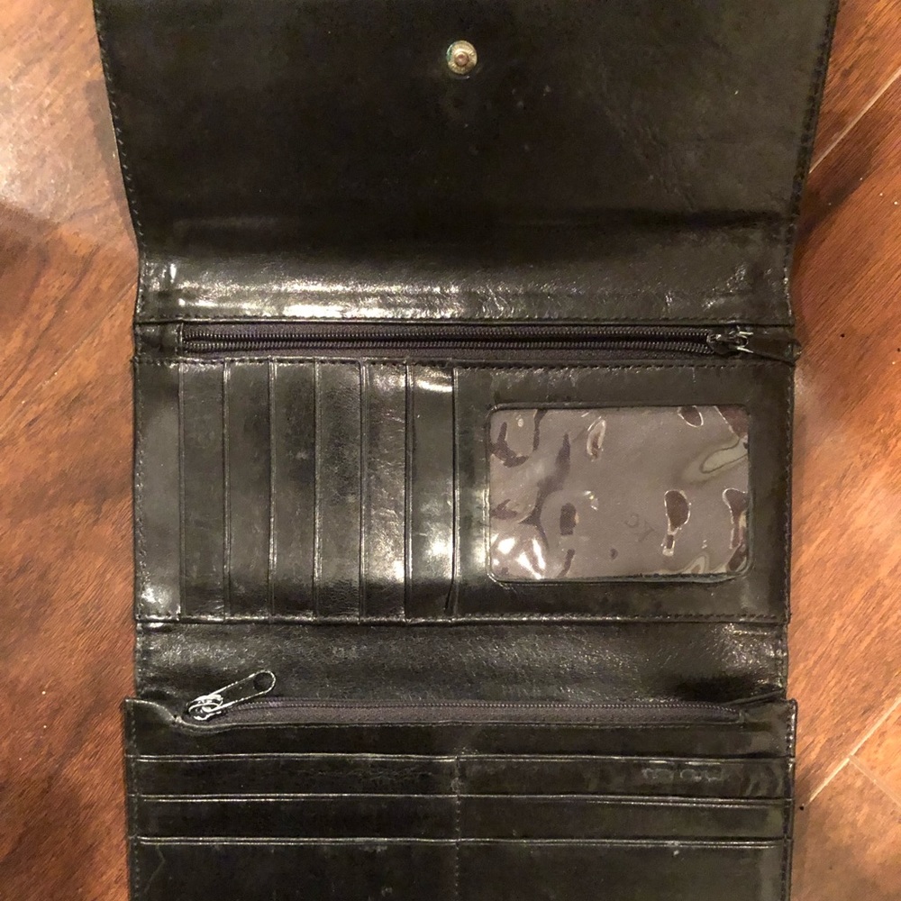 ⭐️ Kenneth Cole New York Black Leather Tri-Fold Long Wallet - Picture 4 of 5